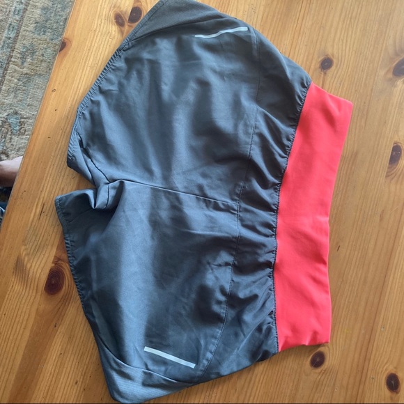 Adidas running short - Picture 4 of 5